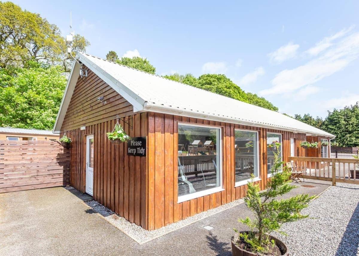 Loch Ness Highland Resort Pods 奥古斯都堡 外观 照片